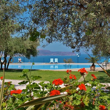 Artemis Apartments カリヴェス エクステリア 写真