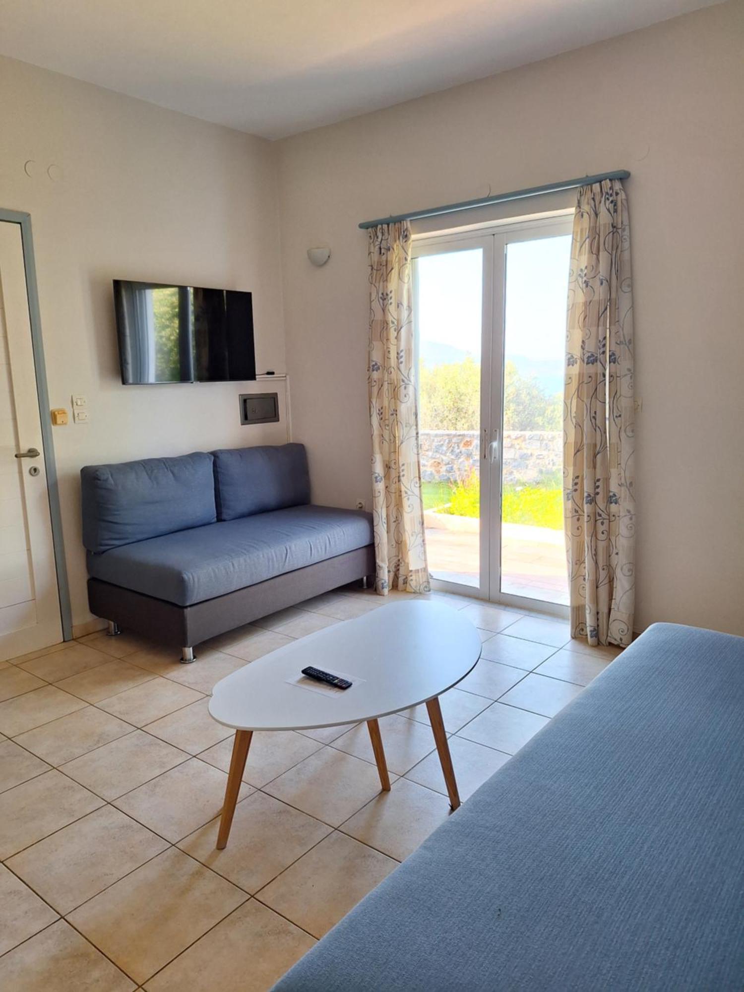 Artemis Apartments カリヴェス エクステリア 写真