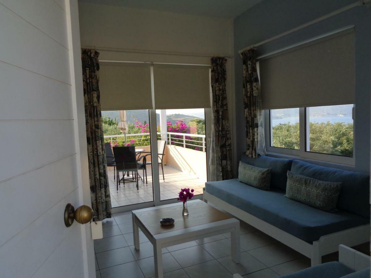 Artemis Apartments カリヴェス エクステリア 写真